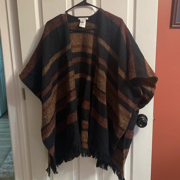 American Eagle Outfitters Sweaters - Poncho